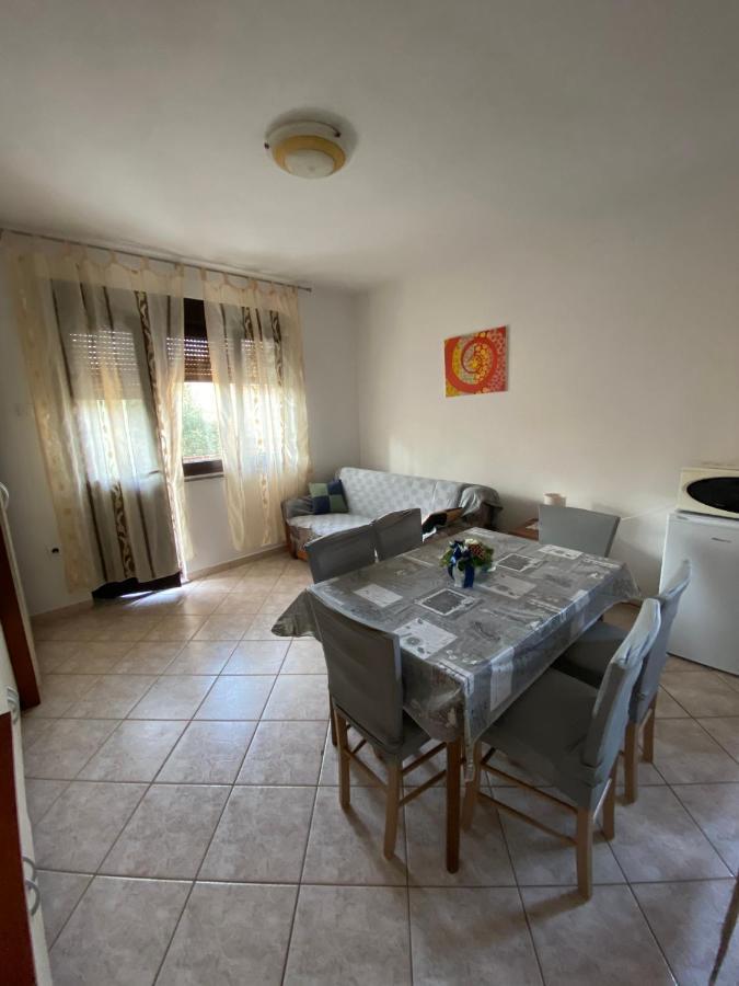 Apartman Milka Novigrad Istria Exterior foto